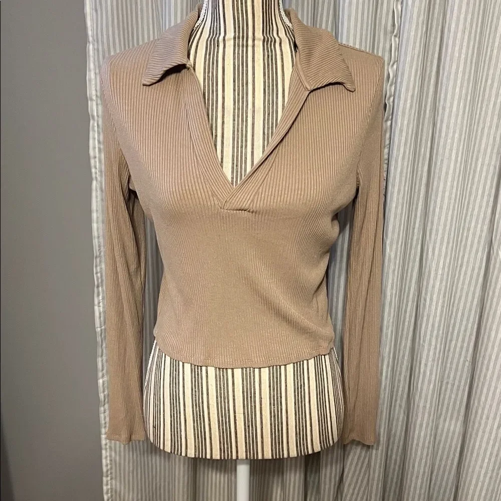 H & M Tan Ribbed Long Sleeve Crop Top